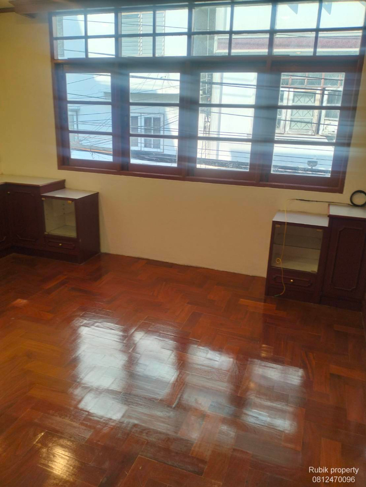 For SaleHouseWongwianyai, Charoennakor : 🏡✨ 3-story detached house for sale + Rooftop | Renovate the whole house · Charoen Nakhon location RB1702, can enter and exit both Soi Charoen Nakhon 34 and Soi Charoen Nakhon 40.