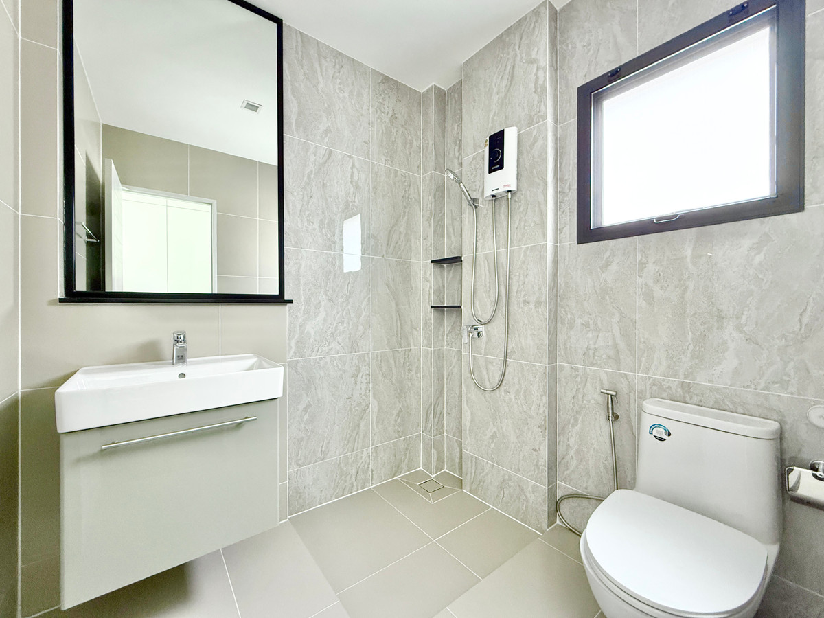 ให้เช่าบ้านบางนา แบริ่ง ลาซาล : 🚀 บางกอก บูเลอวาร์ด บางนา กม.5 - 369ตรม. 4นอน5น้ำ3ที่จอดรถ 092-545-6151 (ทีม)