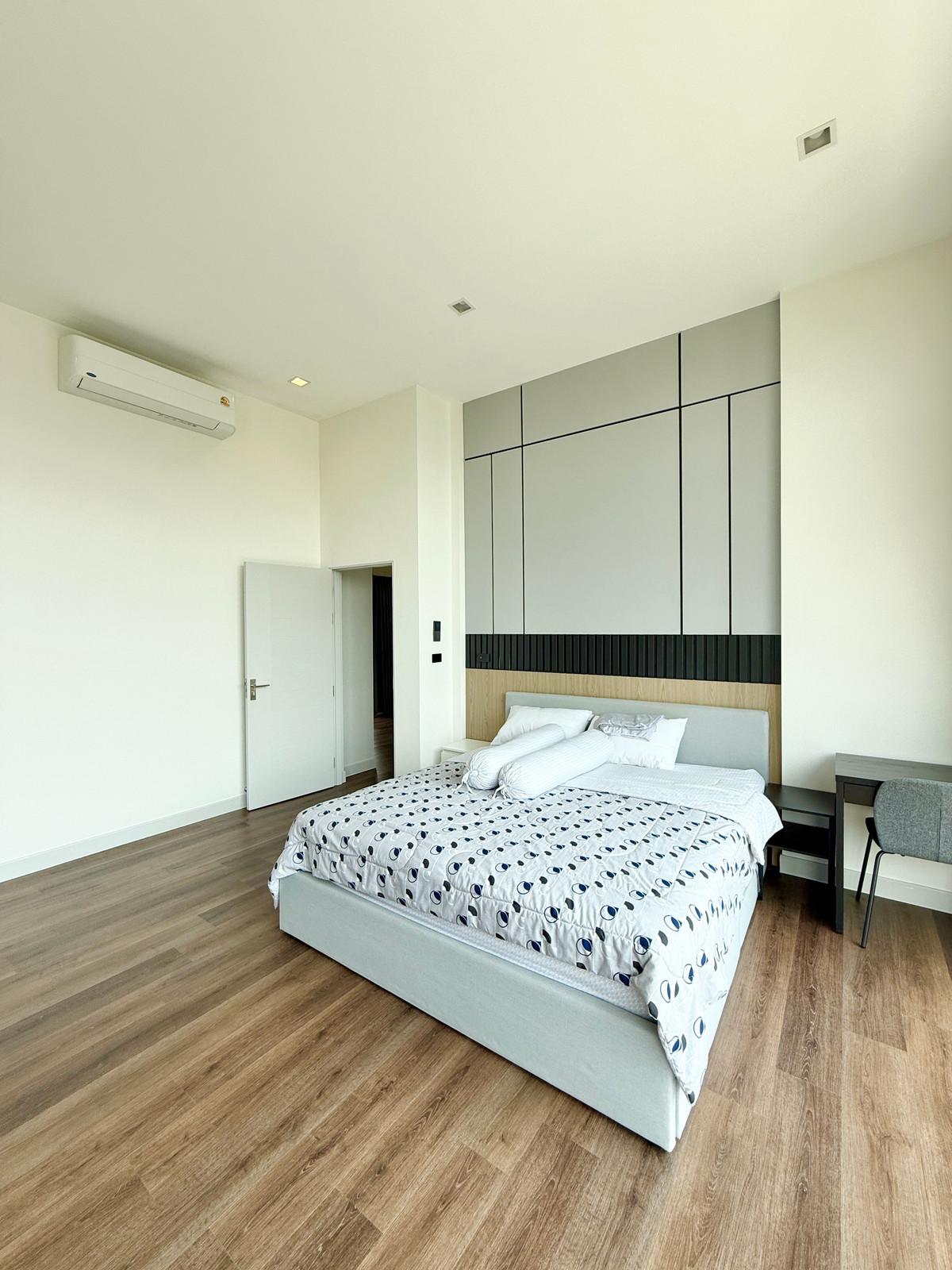 ให้เช่าบ้านบางนา แบริ่ง ลาซาล : 🚀 บางกอก บูเลอวาร์ด บางนา กม.5 - 369ตรม. 4นอน5น้ำ3ที่จอดรถ 092-545-6151 (ทีม)