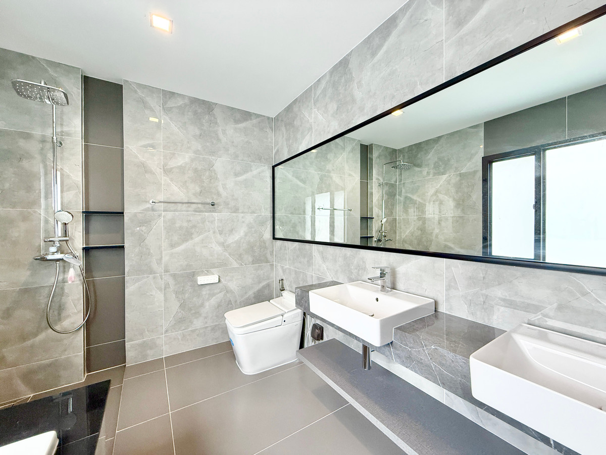 ให้เช่าบ้านบางนา แบริ่ง ลาซาล : 🚀 บางกอก บูเลอวาร์ด บางนา กม.5 - 369ตรม. 4นอน5น้ำ3ที่จอดรถ 092-545-6151 (ทีม)