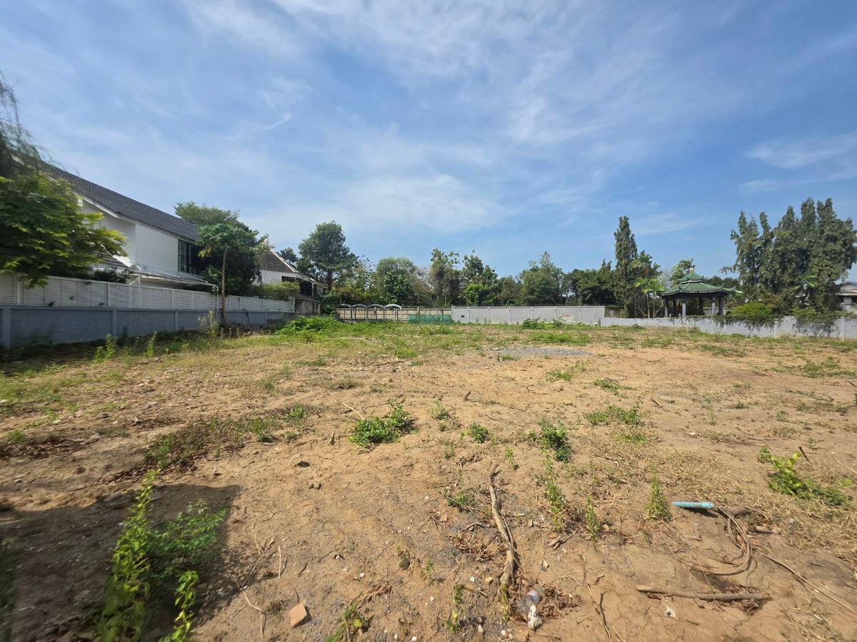 For SaleHousePattanakan, Srinakarin : Panya Village Pattanakarn 30: 434 sqwah (1 Rai 34 ngan) 92,000,000 Am: 0656199198