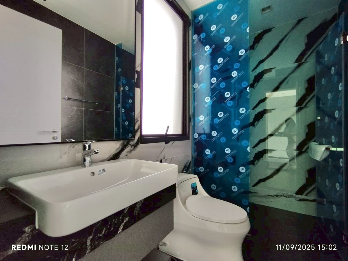 For SaleHotel&Apartment BusinessPinklao, Charansanitwong : Luxury mansion for sale, luxury house, single house, Grand Bangkok Boulevard Pinklao-Borom, corner house with private elevator.