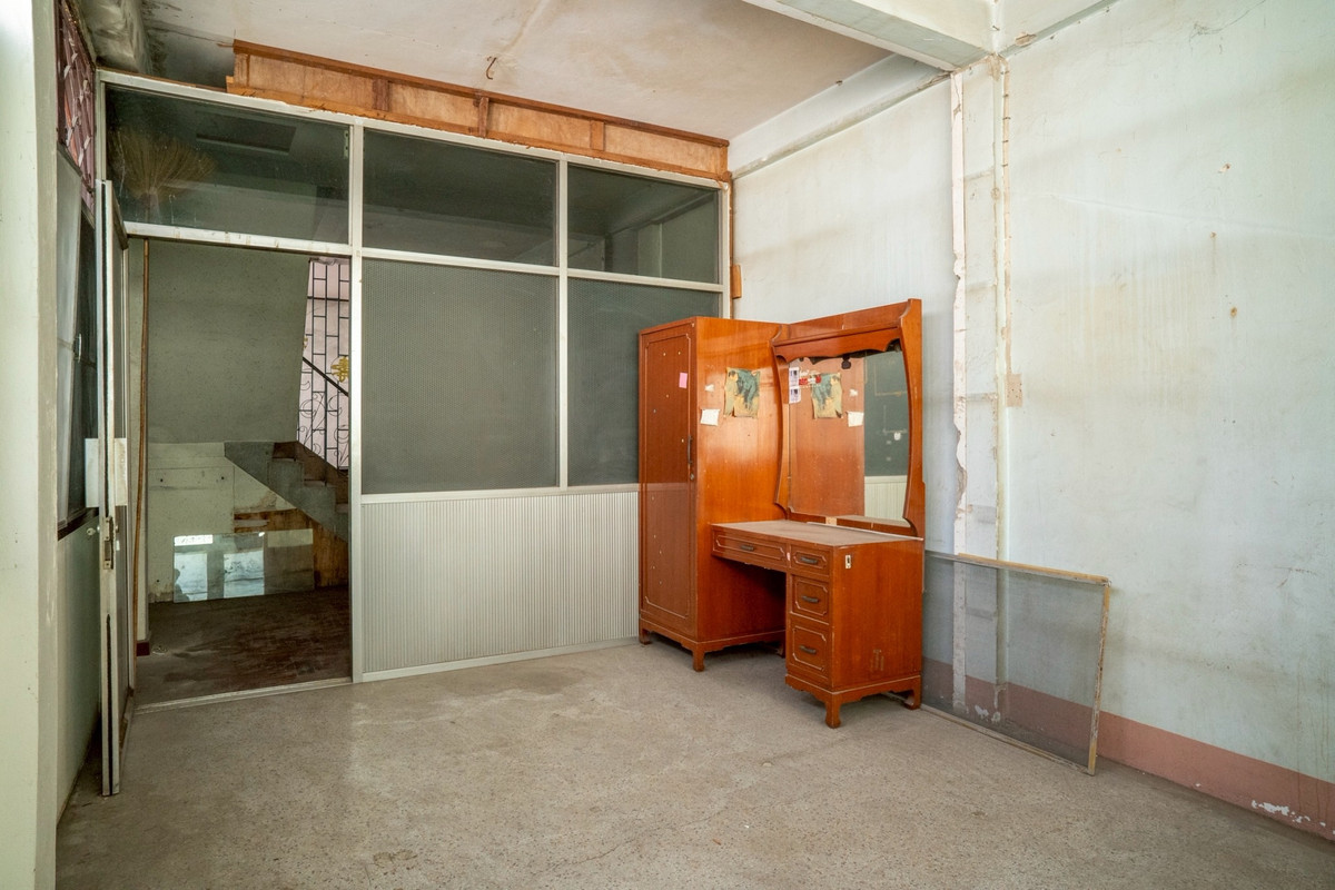 ขายทาวน์โฮมเยาวราช บางลำพู : ขาย ❗️ ทาวน์เฮ้า 6 ชั้น 2 คูหา บ้านเปล่า ทำเลดีมาก ใกล้กับ MRT สนามไชย และ MRT สามยอด