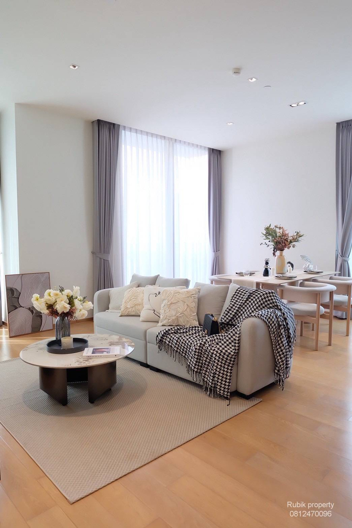 ให้เช่าคอนโดวิทยุ ชิดลม หลังสวน : 🌿 ให้เช่า 28 Chidlom – ห้องใหญ่ 88 ตร.ม. วิวสวน สวยมาก RB1704 คอนโดลักชัวรีใจกลางชิดลม ติด Central Chidlom / เดินถึง BTS Chidlom