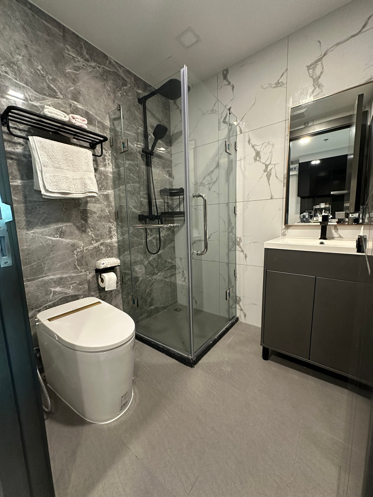 For RentCondoPattaya, Bangsaen, Chonburi : For Rent Arcadia Millennium Tower (S03-2165)