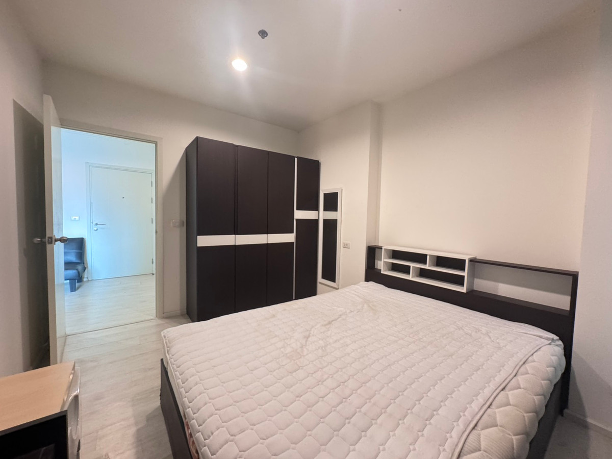 For RentCondoThaphra, Talat Phlu, Wutthakat : Aspire Sathorn Thapra, condo next to BTS Talat Phlu, available and ready for rent, 11,500/month.