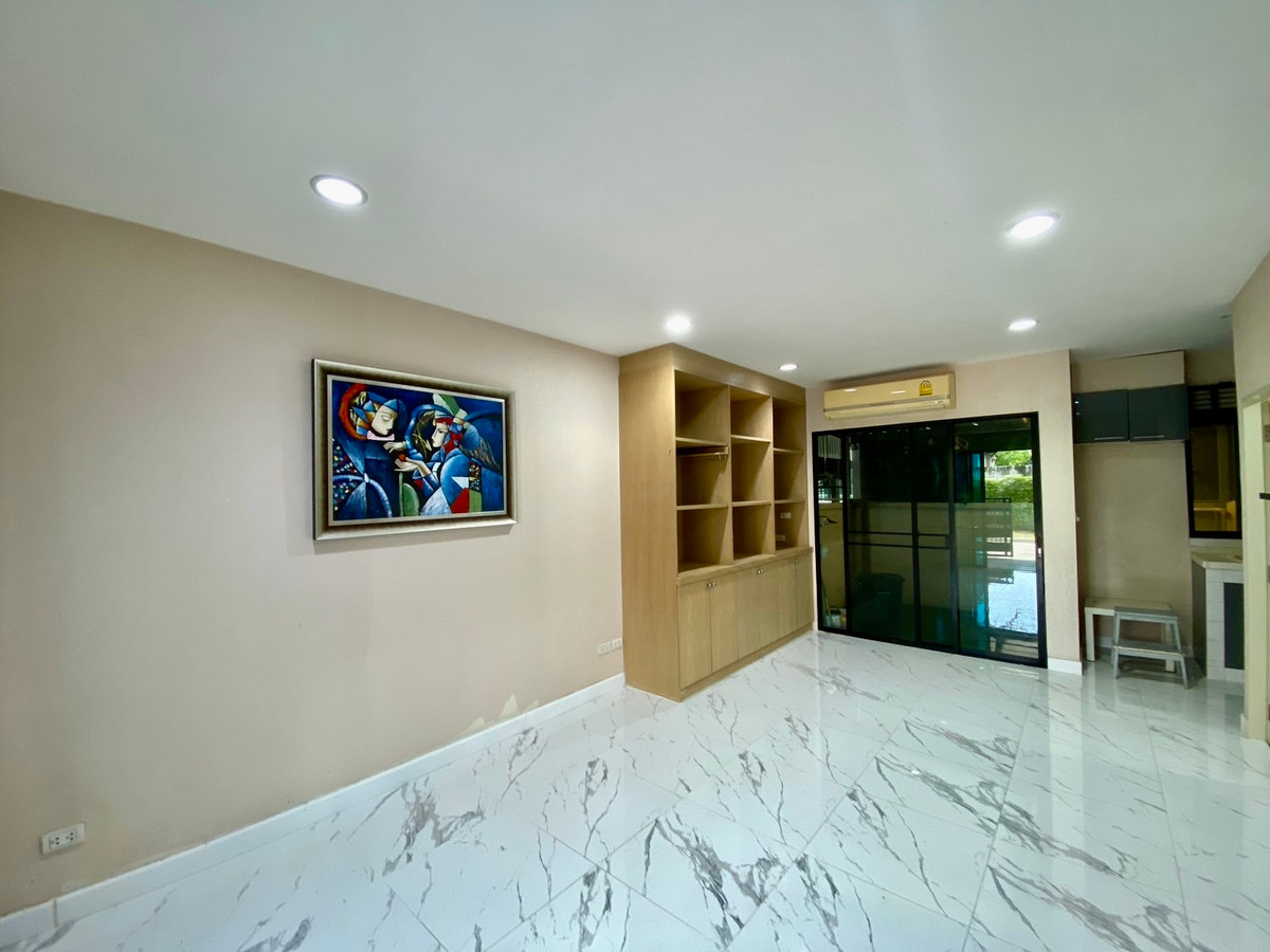 ให้เช่าทาวน์โฮมรามคำแหง หัวหมาก : ให้เช่า บ้านกลางเมือง พระราม 9 – รามคำแหง ทาวน์โฮม 3 ชั้น สภาพใหม่ ทำเลศักยภาพ ใกล้ทางด่วนและ Airport Link