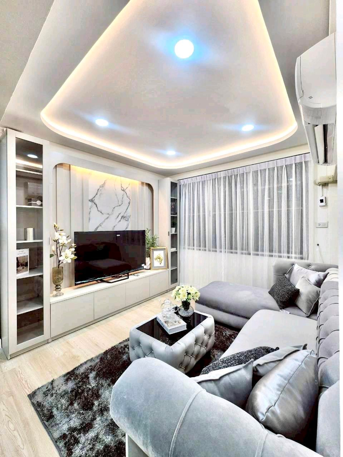 For RentHouseRatchadapisek, Huaikwang, Suttisan : 🔥🔥🔥2-story detached house 
📍 Huai Khwang – Sutthisan – Ratchada CBD
Huai Khwang – Sutthisan – Ratchada💚💚💚