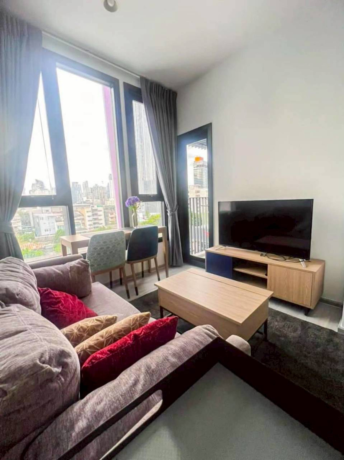 ให้เช่าคอนโดสุขุมวิท อโศก ทองหล่อ : ✅ XTE110 ✅ Line : @p2nproperty