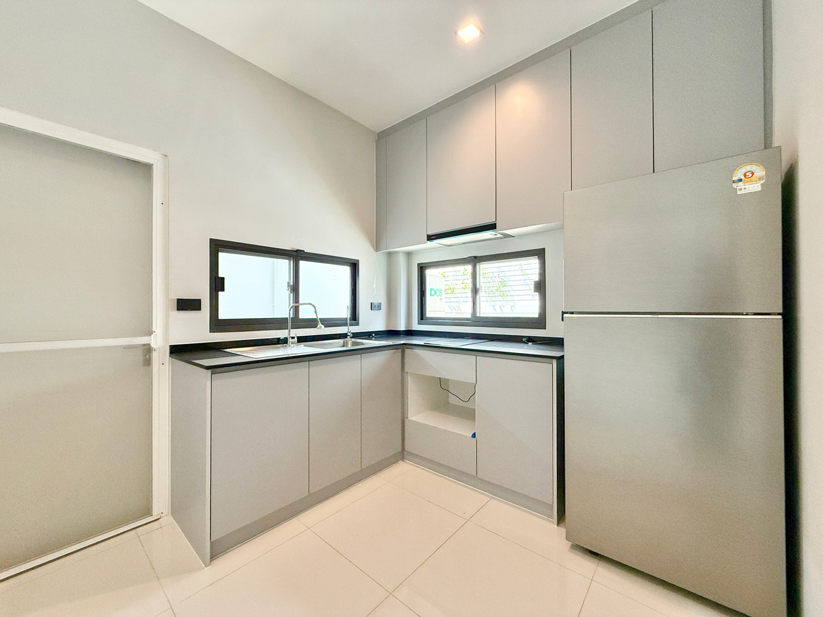 บ้านบางนา แบริ่ง ลาซาล : 🚀 บางกอก บูเลอวาร์ด บางนา กม.5 - 237ตรม. 4นอน4น้ำ2ที่จอดรถ ปรับลดค่าเช่า 092-545-6151 (ทีม)