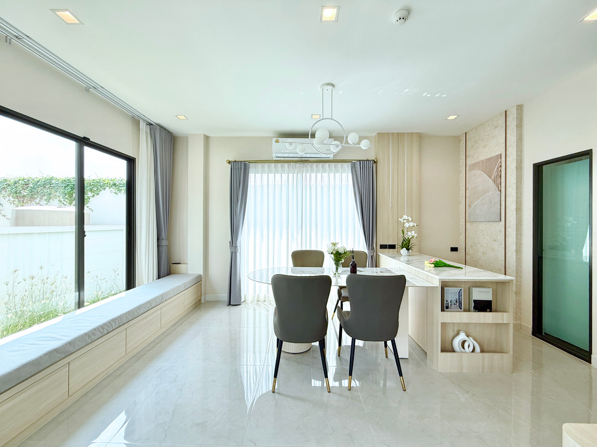 บ้านบางนา แบริ่ง ลาซาล : 🚀 บางกอก บูเลอวาร์ด บางนา กม.5 - 237ตรม. 4นอน4น้ำ2ที่จอดรถ ปรับลดค่าเช่า 092-545-6151 (ทีม)