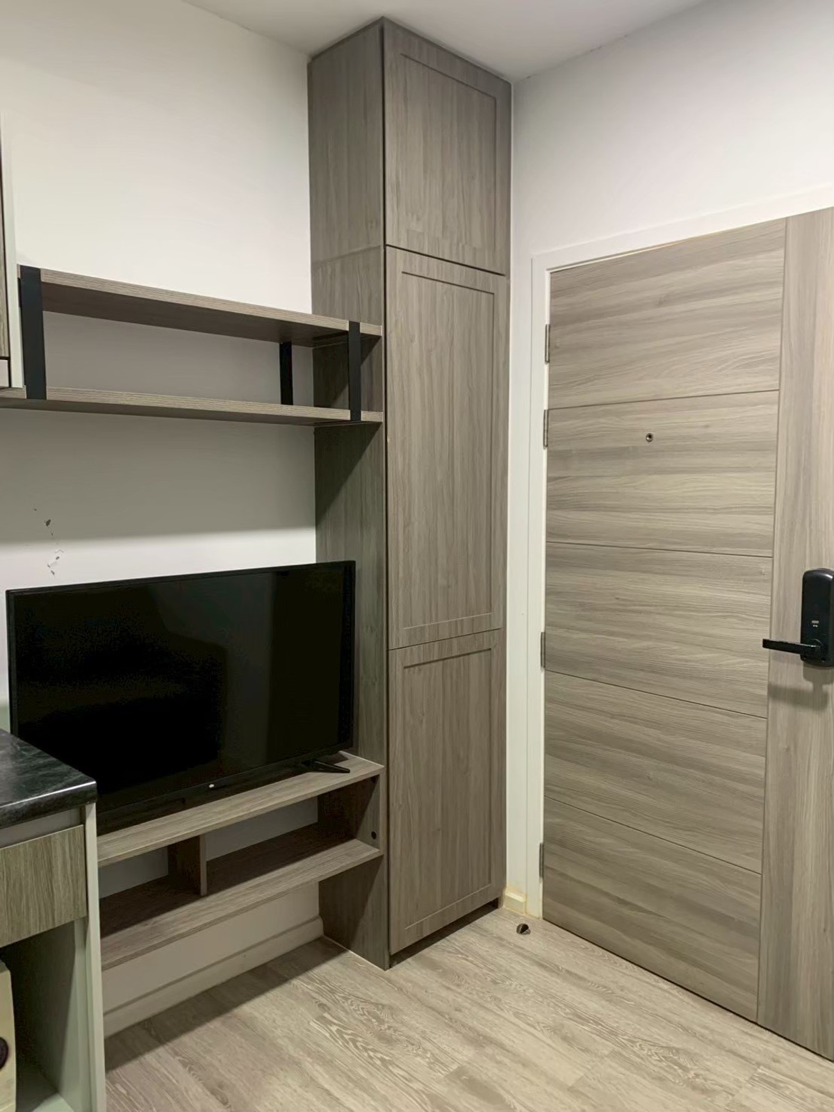 For RentCondoSamut Prakan,Samrong : Cheapest in the project‼️ For rent Kensington Sukhumvit-Thepharak 🔥 Beautiful room, fully furnished + has a washing machine 📍 Ready to move in immediately on 5 April 2016 (responds to chats and receives calls very quickly)