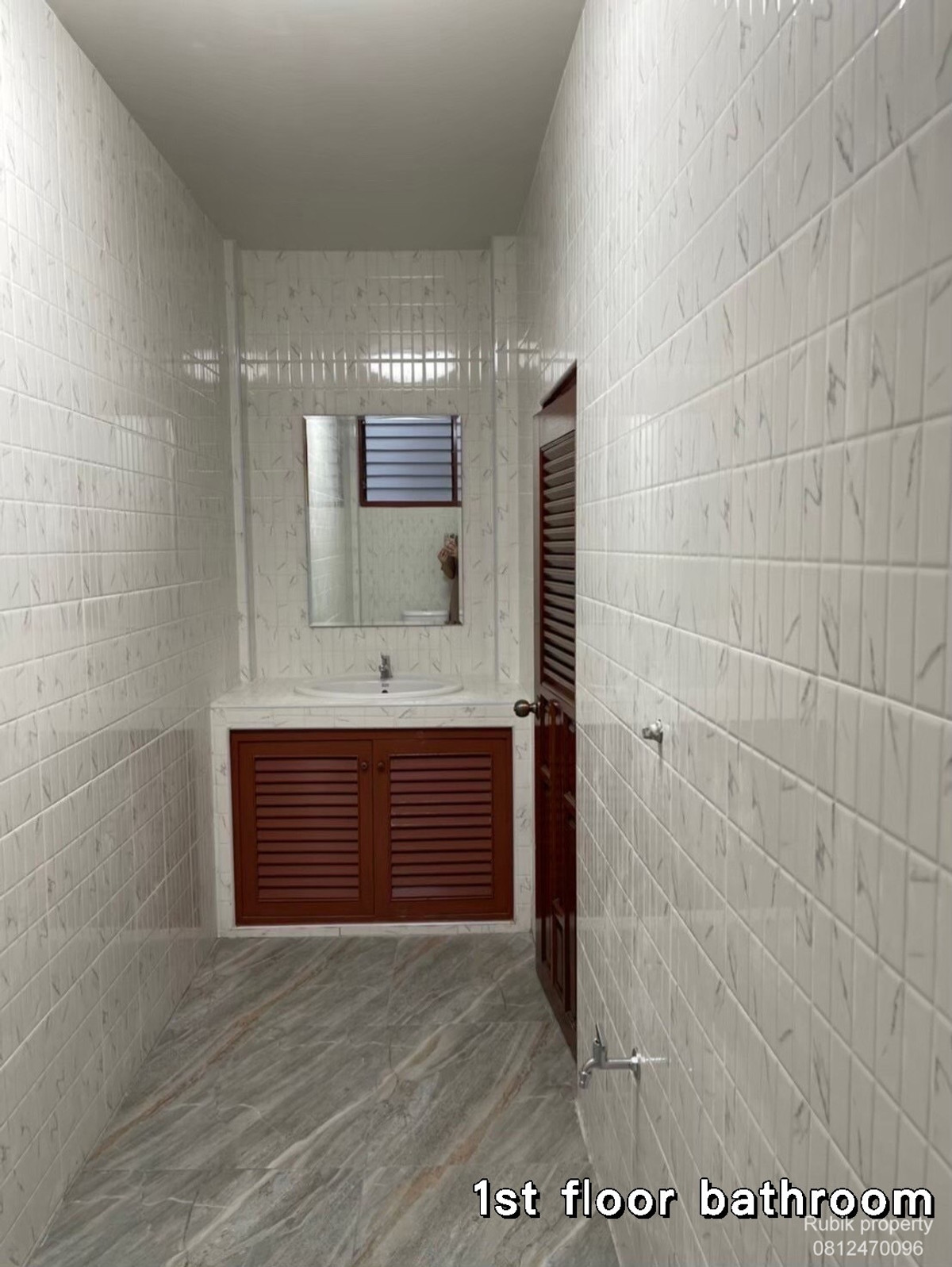 For SaleHouseWongwianyai, Charoennakor : 🏡✨ 3-story detached house for sale + Rooftop | Renovate the whole house · Charoen Nakhon location RB1702, can enter and exit both Soi Charoen Nakhon 34 and Soi Charoen Nakhon 40.