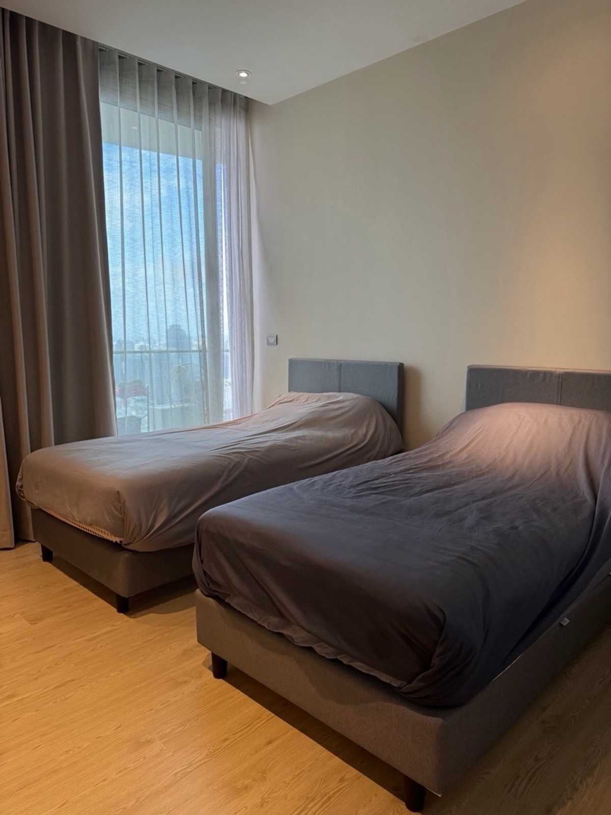 For SaleCondoWongwianyai, Charoennakor : 2BR River View Residence at Magnolia Waterfront next to ICONSIAM, 94 sqm high ceiling unit, premium riverside living, ideal for residence or investment