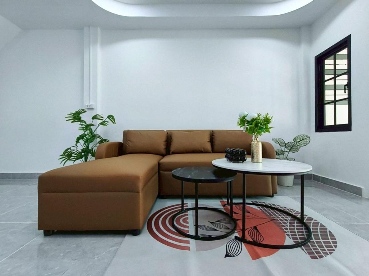 ขายทาวน์โฮมมีนบุรี-ร่มเกล้า : ขายทาวน์เฮ้าส์/ทาวน์โฮม  บ้านร่มเย็น 5 รีโนเวทใหม่ บางชัน เขต คลองสามวา กรุงเทพ CX-147067