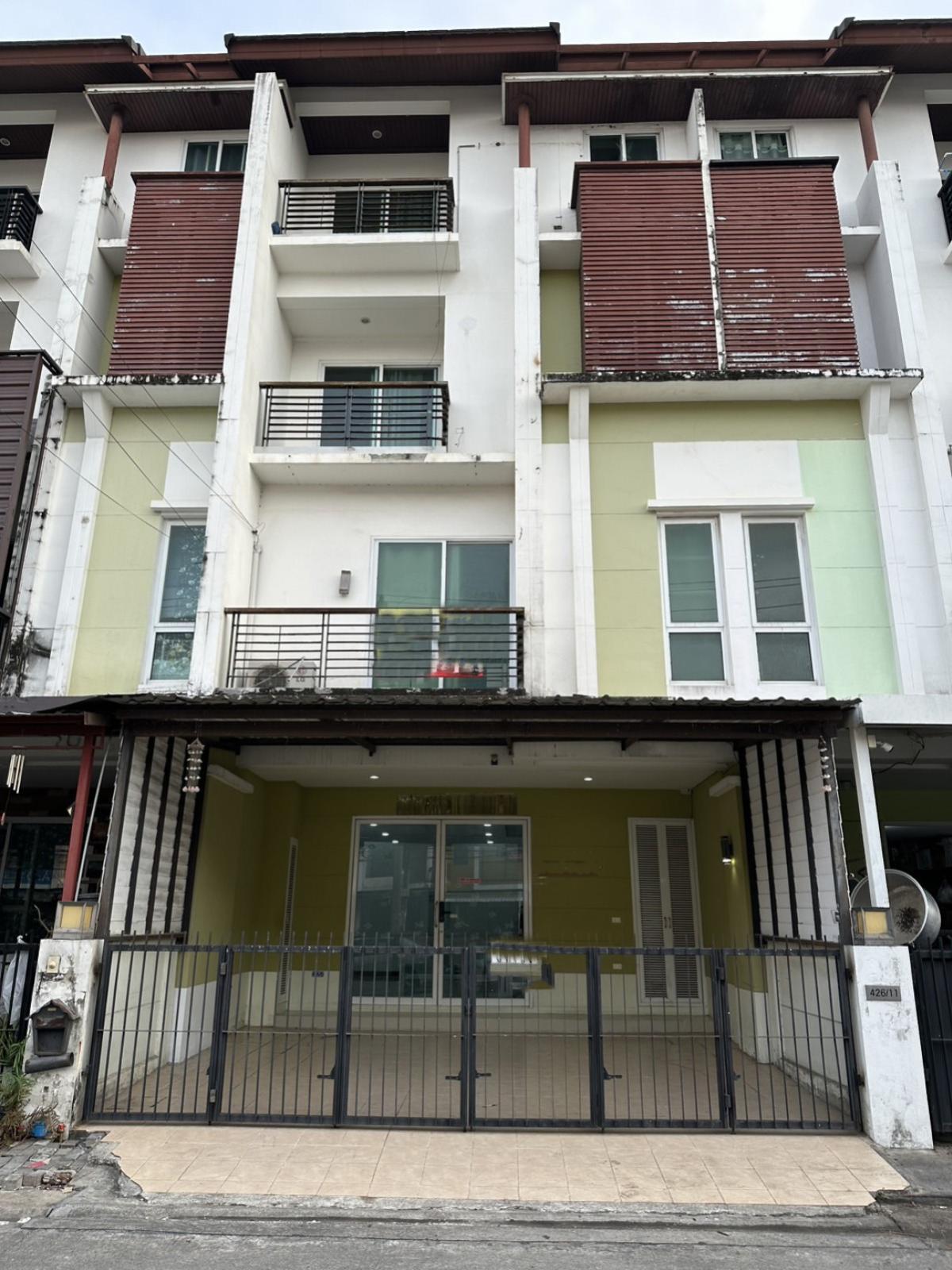 ขายทาวน์โฮมลาดกระบัง สุวรรณภูมิ : ขายทาวน์เฮ้าส์/ทาวน์โฮม  นัมเบอร์วัน ทาวน์โฮม วงแหวนบางนา-ราม 2 ดอกไม้ เขต ประเวศ กรุงเทพ CX-147030