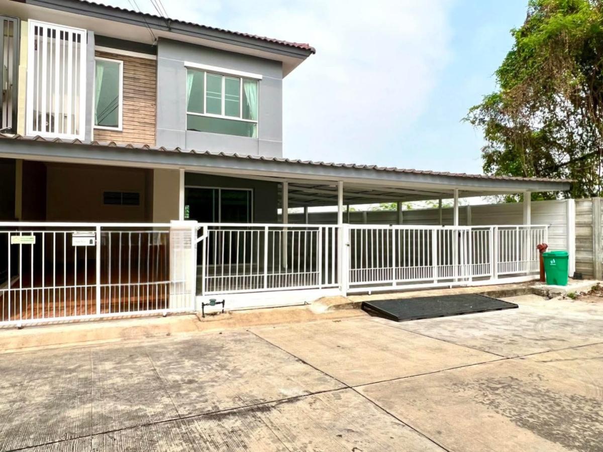 For SaleTownhomePhutthamonthon, Salaya : For Sale Townhouse/Townhome  , Pruksa Ville 44 Borommaratchachonnani-Pinklao , corner unit , newly renovated , Bang Toei , Sam Phran , Nakhon Pathom , CX-147012