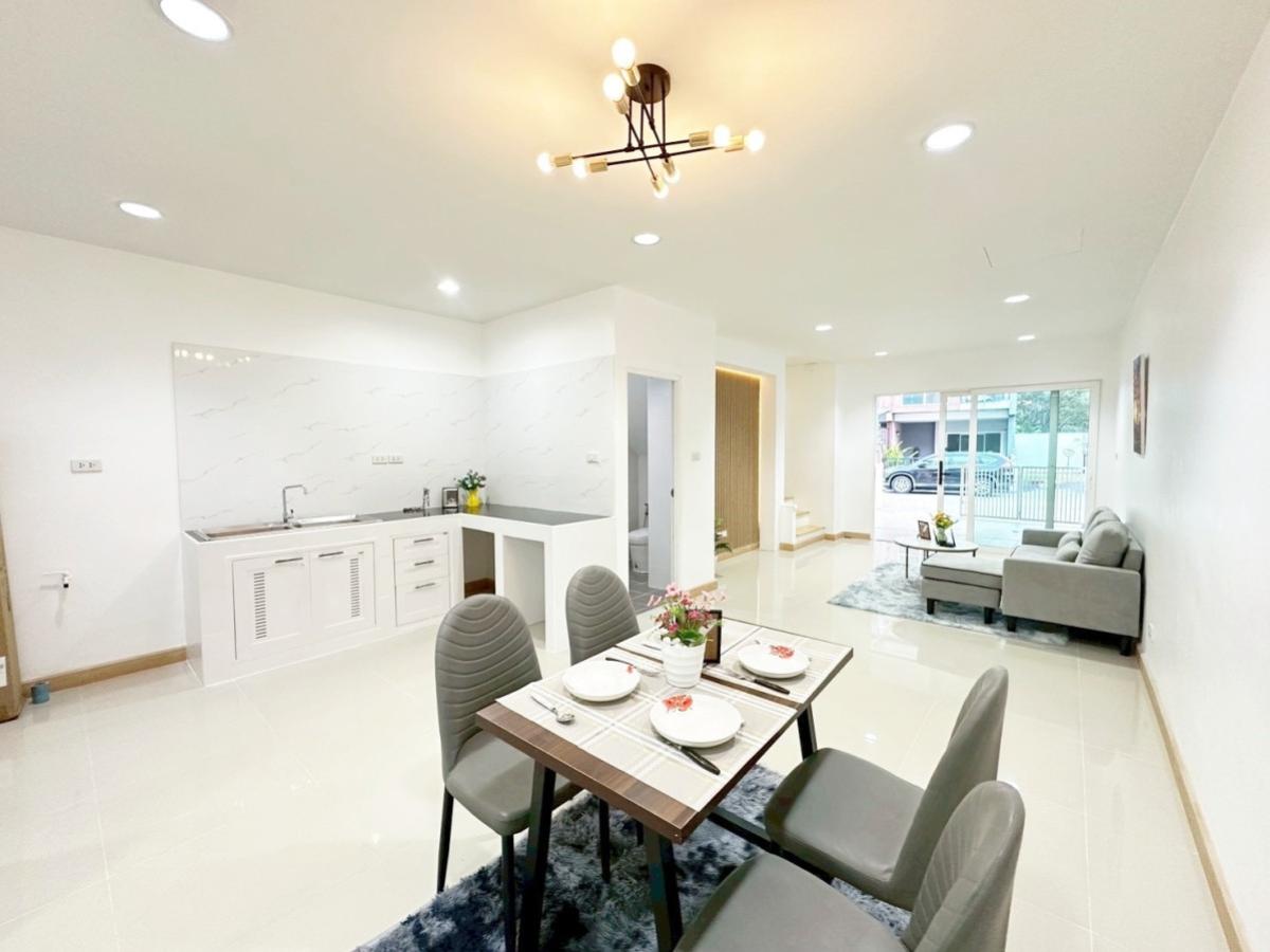 ขายทาวน์โฮมนวมินทร์ รามอินทรา : ขายทาวน์เฮ้าส์/ทาวน์โฮม  กรีนิช รามอินทรา คันนายาว เขต คันนายาว กรุงเทพ CX-146782