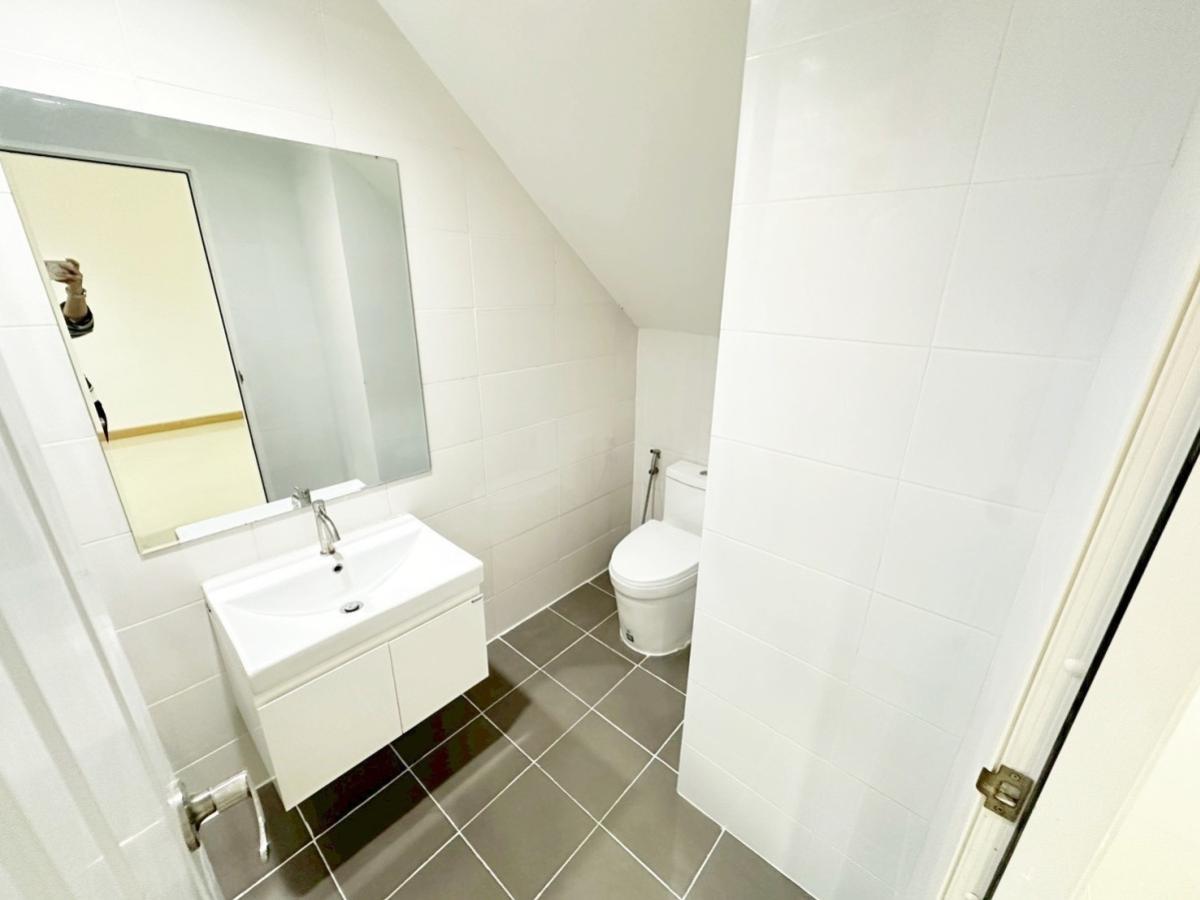 ขายทาวน์โฮมนวมินทร์ รามอินทรา : ขายทาวน์เฮ้าส์/ทาวน์โฮม  กรีนิช รามอินทรา คันนายาว เขต คันนายาว กรุงเทพ CX-146782