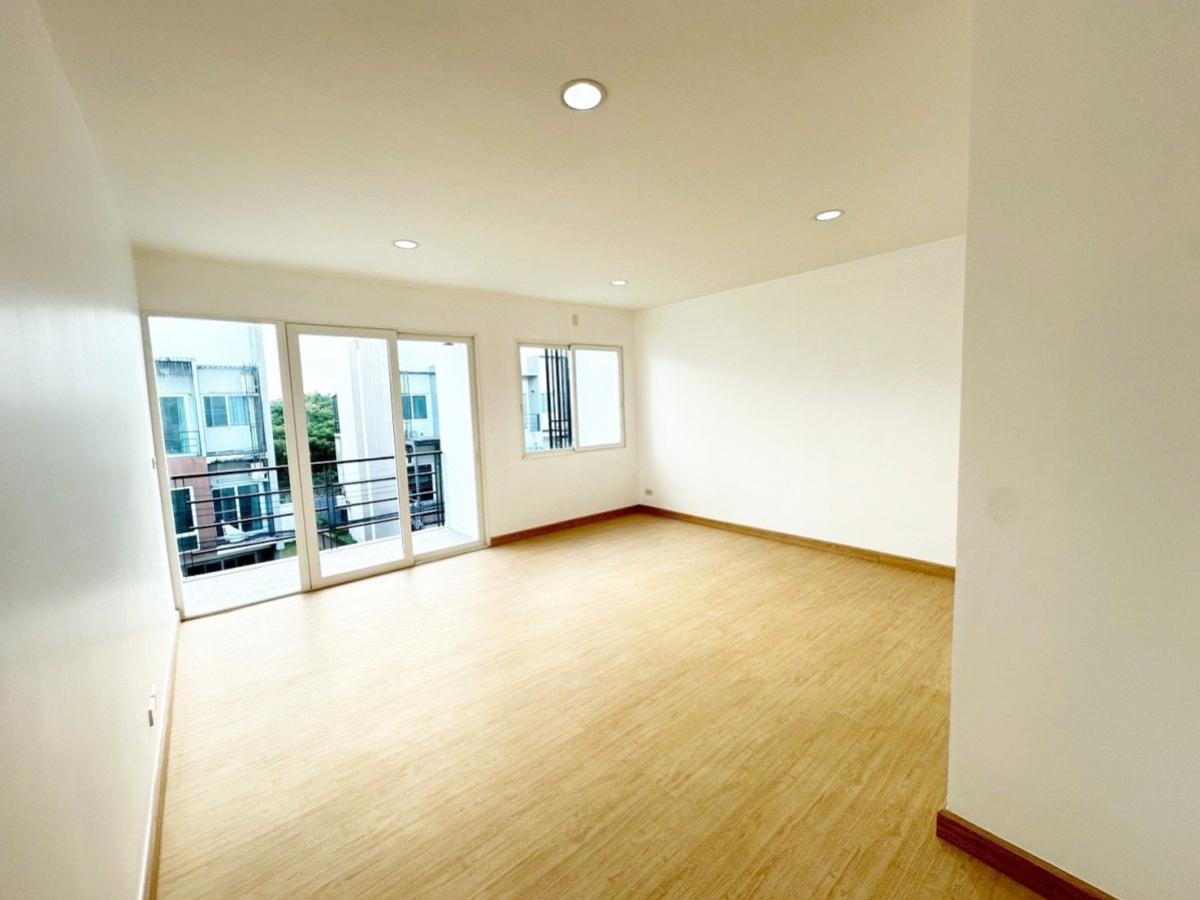 ขายทาวน์โฮมนวมินทร์ รามอินทรา : ขายทาวน์เฮ้าส์/ทาวน์โฮม  กรีนิช รามอินทรา คันนายาว เขต คันนายาว กรุงเทพ CX-146782