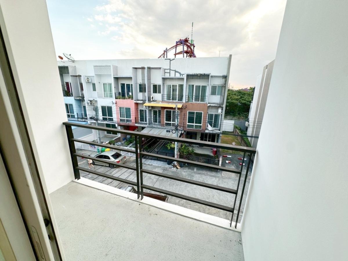 ขายทาวน์โฮมนวมินทร์ รามอินทรา : ขายทาวน์เฮ้าส์/ทาวน์โฮม  กรีนิช รามอินทรา คันนายาว เขต คันนายาว กรุงเทพ CX-146782