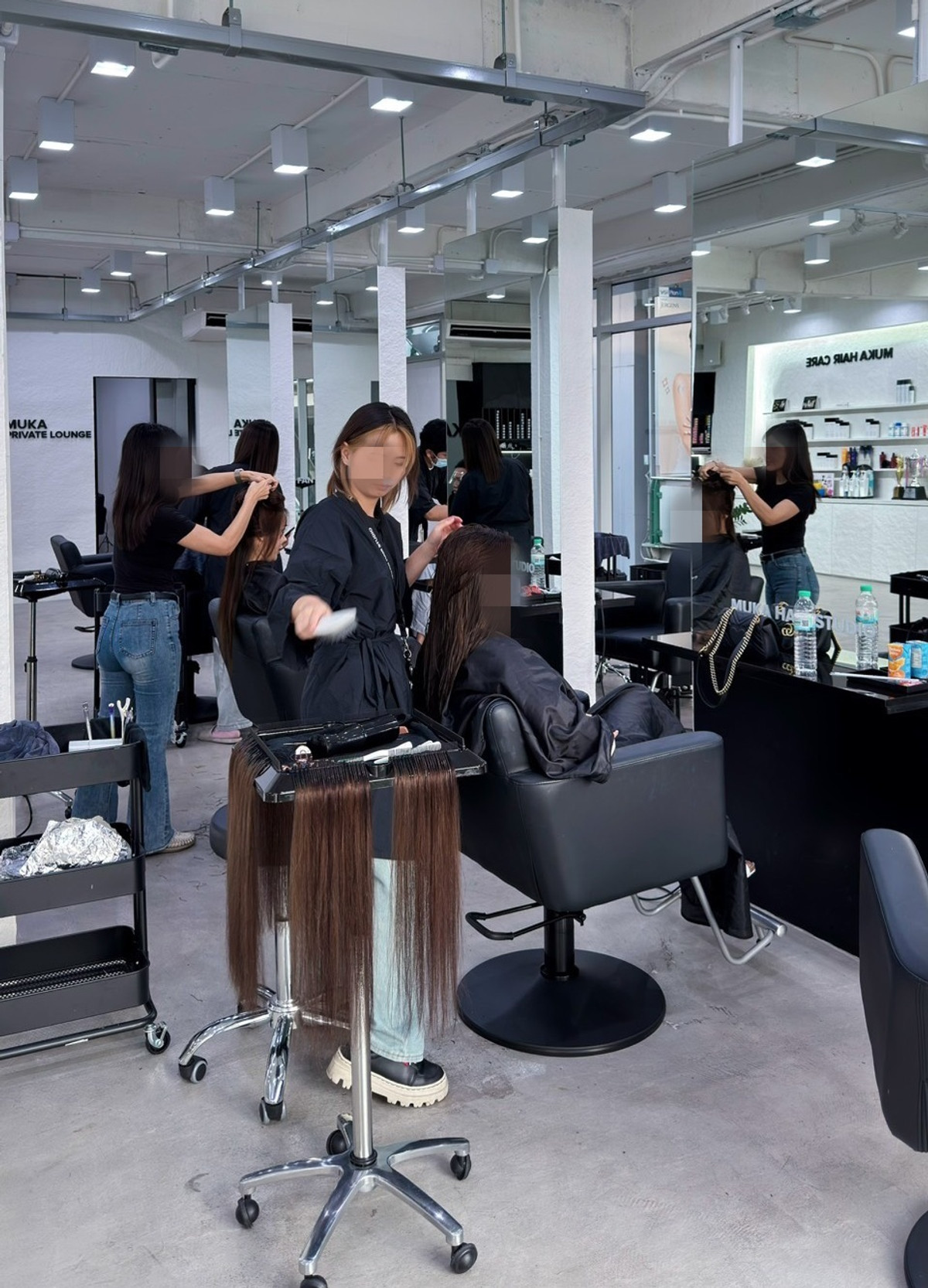 เซ้งร้านค้า/ตลาดนัดอ่อนนุช อุดมสุข : เซ้งร้านทำผม ขนาดใหญ่ ติด BTS พระโขนง ใกล้เกทเวย์ เอกมัย และทองหล่อ