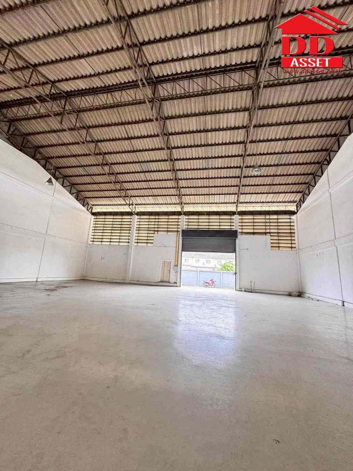 ให้เช่าโกดังสมุทรปราการ สำโรง : ให้เช่า โกดังถนนเทพารักษ์ กม.26 ตรงข้ามหมู่บ้านทับทอง  รหัส : F8038