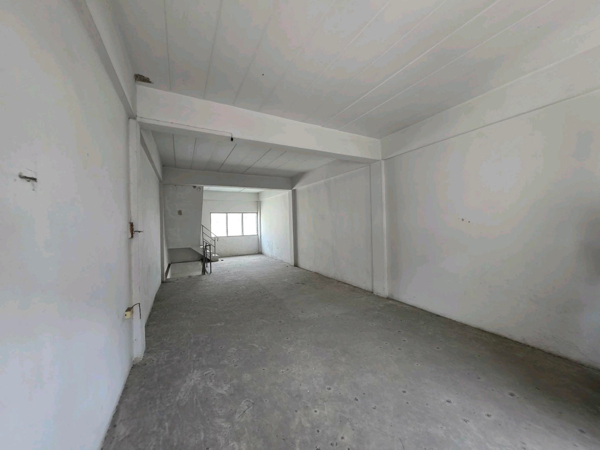 For SaleShop HouseRathburana, Suksawat : 🏢 Commercial building, 4.5 floors, 22 sq m, next to Pracha Uthit Road 72, opposite 7-11, Manthana University, good location, suitable for doing business or trading 📞099-415-2664, 080-369-6366