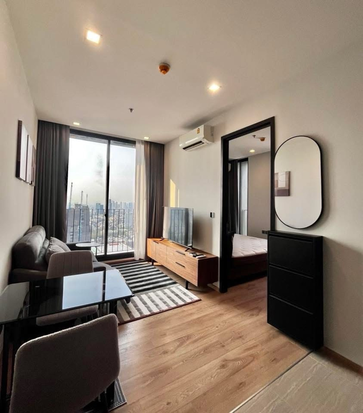 ให้เช่าคอนโดอารีย์ อนุสาวรีย์ : 1 ห้องนอนชั้นสูง 35 ตรม 33k