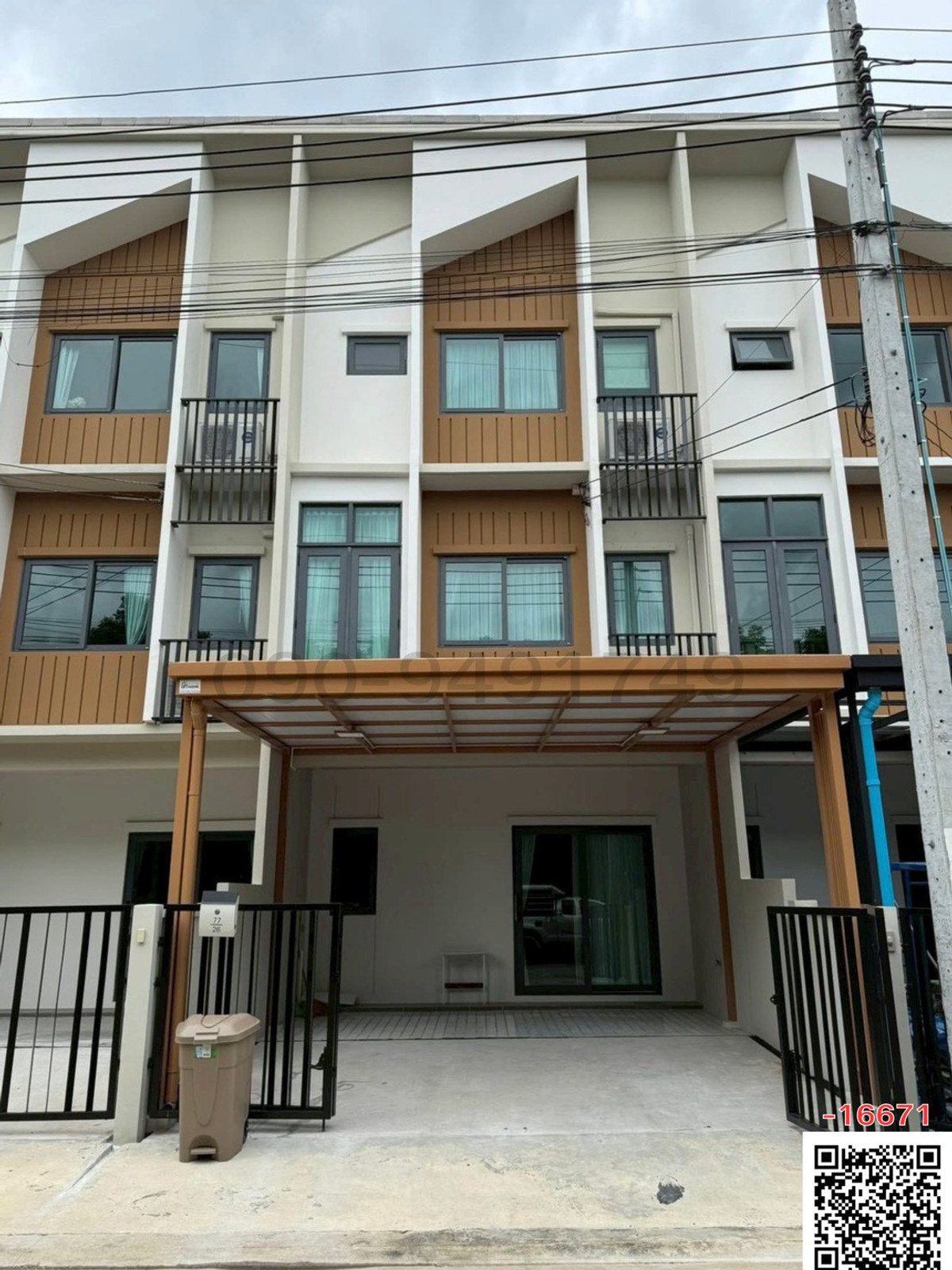 For RentTownhomeLadkrabang, Suwannaphum Airport : Rent 3-story townhome, Plex Village. On Nut-Wongwaen near Mega Bangna
