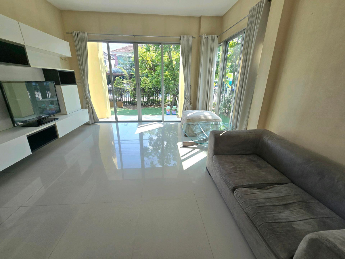 ให้เช่าบ้านลาดกระบัง สุวรรณภูมิ : ให้เช่า บ้านเดี่ยว2ชั้น สภาพใหม่ อยู่ถ.วงแหวน-อ่อนนุช ใกล้เมกาบางนา