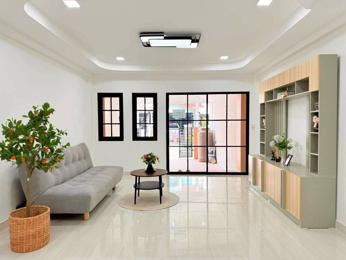 ขายทาวน์โฮมเสรีไทย-นิด้า : ขายบ้านนวกานต์ ซอยเสรีไทย 43 แยก 3 ถนนเสรีไทย  แขวงคลองกุ่ม เขตบึงกุ่ม กรุงเทพฯ 