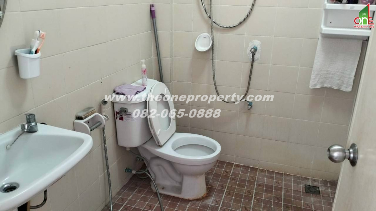 For SaleTownhomePathum Thani,Rangsit, Thammasat : 2-story townhouse, newly renovated, 21.9 sq m., Thai Somboon Village 2, Rangsit, Khlong 3, Liab Khlong Sam Road, Khlong Sam, Khlong Luang, Pathum Thani.