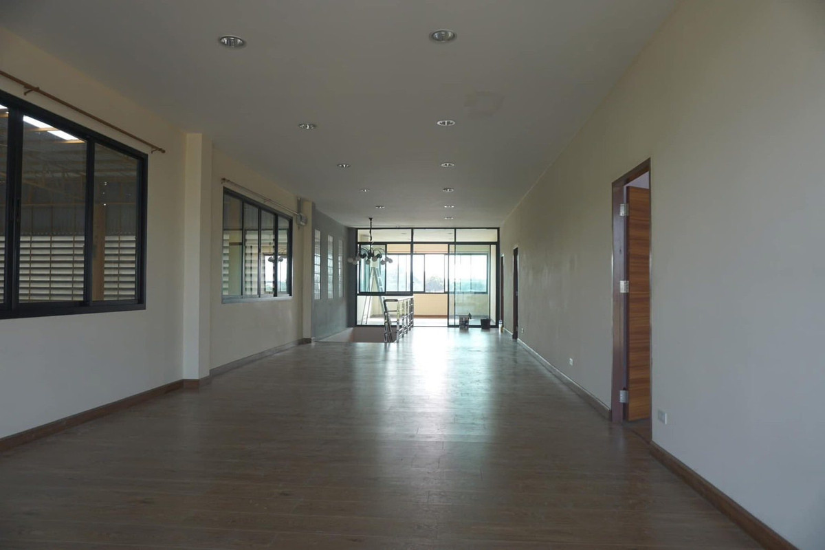 ให้เช่าโกดังพระราม 2 บางขุนเทียน : ให้เช่า โกดังพร้อมออฟฟิต 2 ชั้น ที่ดิน 286.4ตร.วา พื้นที่ใช้สอย 1,000 ตร.ม. ทำเลพระราม 2 ซอยเลียบคลองบางน้ำจืด ผังสีชมพู รถเทรลเลอร์ตู้20ฟุต เข้าออกได้