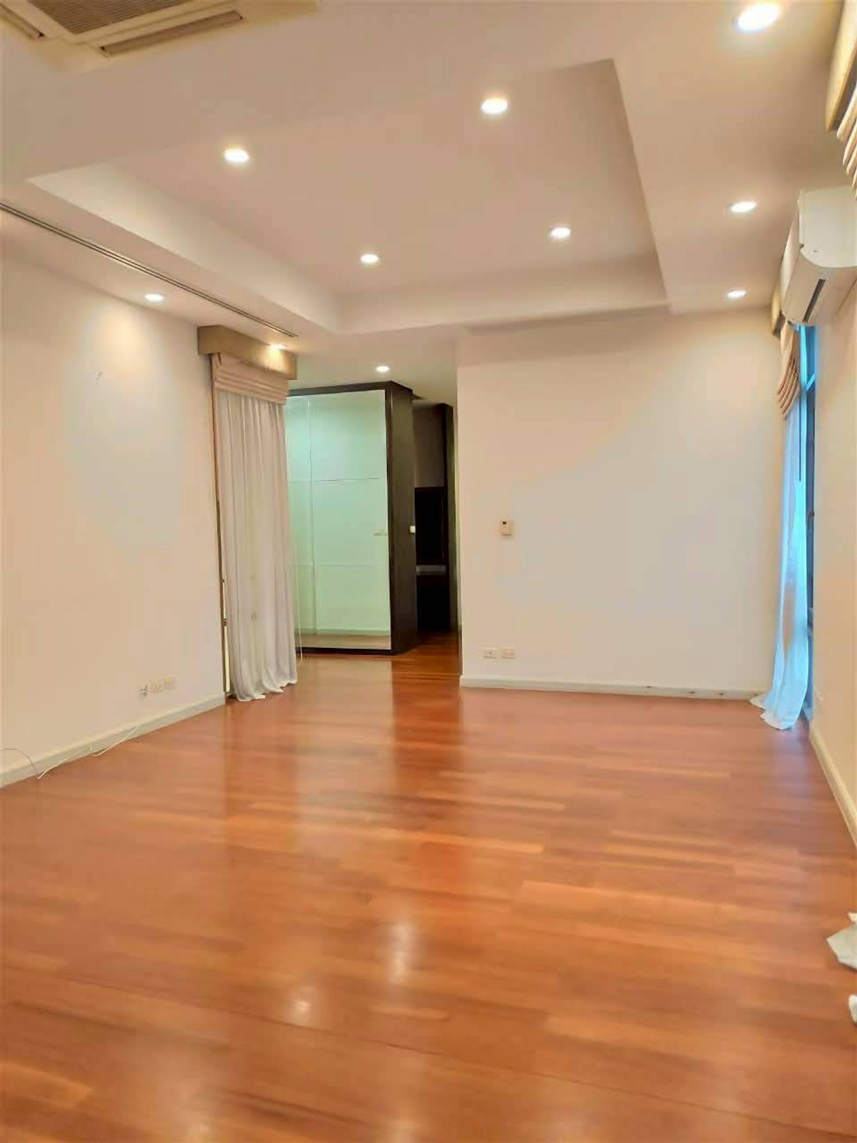 For RentHouseOnnut, Udomsuk : Luxurious detached house for rent, Baan Sansiri, Sukhumvit 67, near BTS Phra Khanong. Please call: 062-496-6454