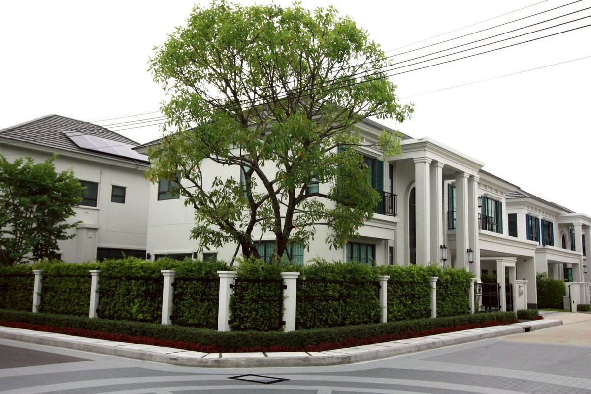 For RentHouseBangna, Bearing, Lasalle : For Rent Setthasiri Bangna KM.10 Corner Plot with Clubhouse View Near Mega Bangna Please call: 062-496-6454