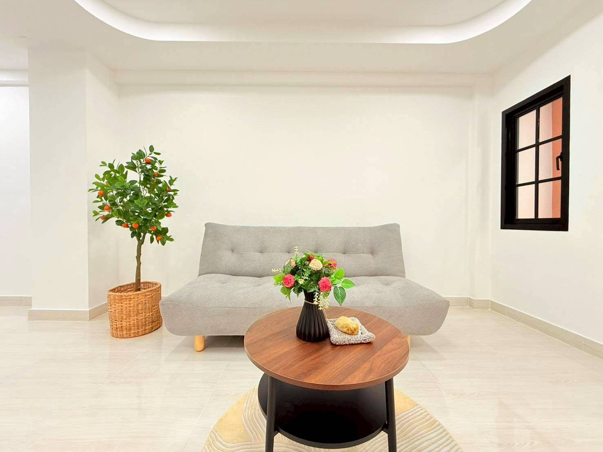 ขายทาวน์โฮมเสรีไทย-นิด้า : ขายบ้านนวกานต์ ซอยเสรีไทย 43 แยก 3 ถนนเสรีไทย  แขวงคลองกุ่ม เขตบึงกุ่ม กรุงเทพฯ 