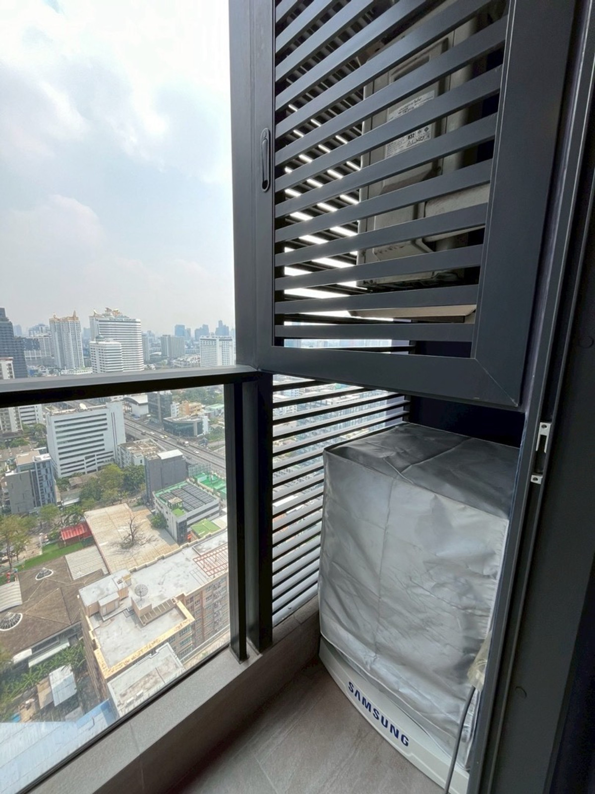 ให้เช่าคอนโดพระราม 9 เพชรบุรีตัดใหม่ RCA : ONE9FIVE -RAMA9 🔥FOR-RENT 
1BEDROOM  Simple Is The Best