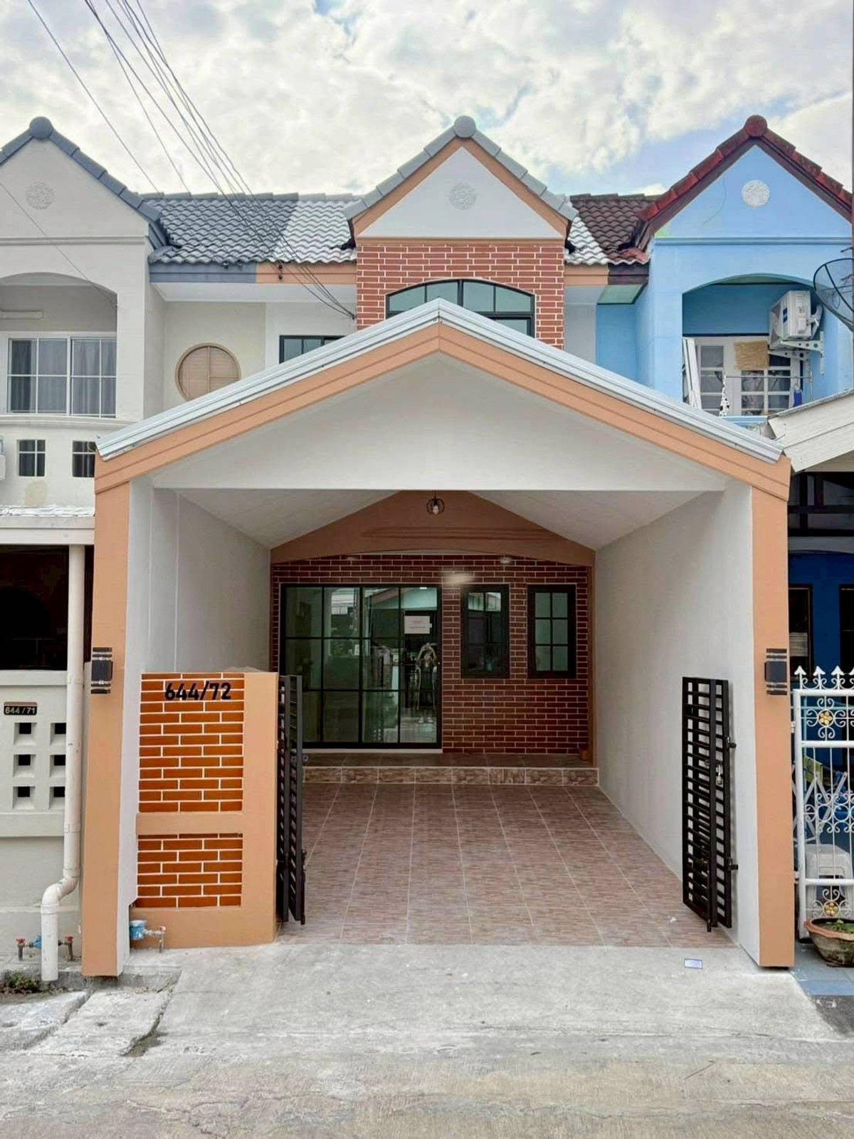 ขายทาวน์โฮมเสรีไทย-นิด้า : ขายบ้านนวกานต์ ซอยเสรีไทย 43 แยก 3 ถนนเสรีไทย  แขวงคลองกุ่ม เขตบึงกุ่ม กรุงเทพฯ 