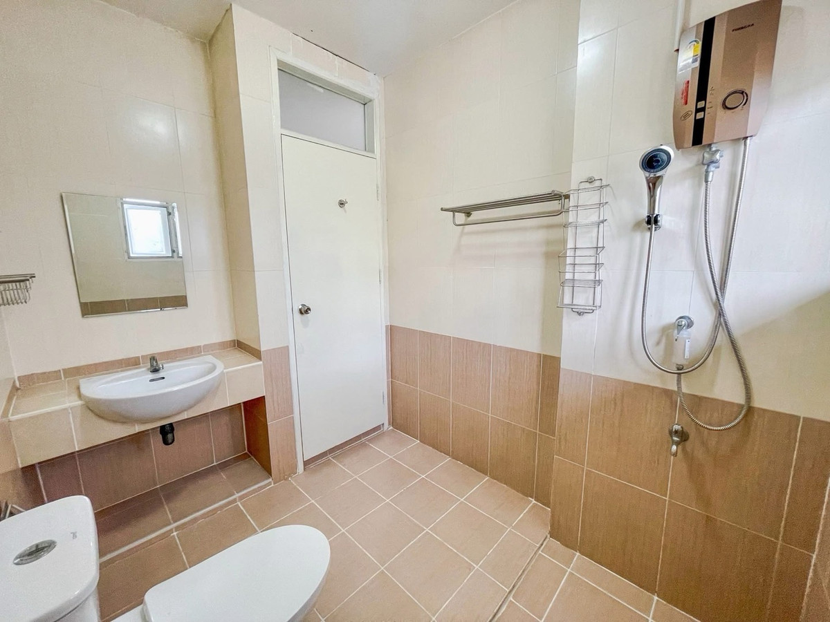 For RentHouseNawamin, Ramindra : 🏡Single house Ramintra 42 for rent, 400sq.m., 4 bedrooms, 4 bathrooms, 150 sq m. ***100 meters from the BTS station (Pink Line BTS Station Ramindra M.6) 🚝🚗