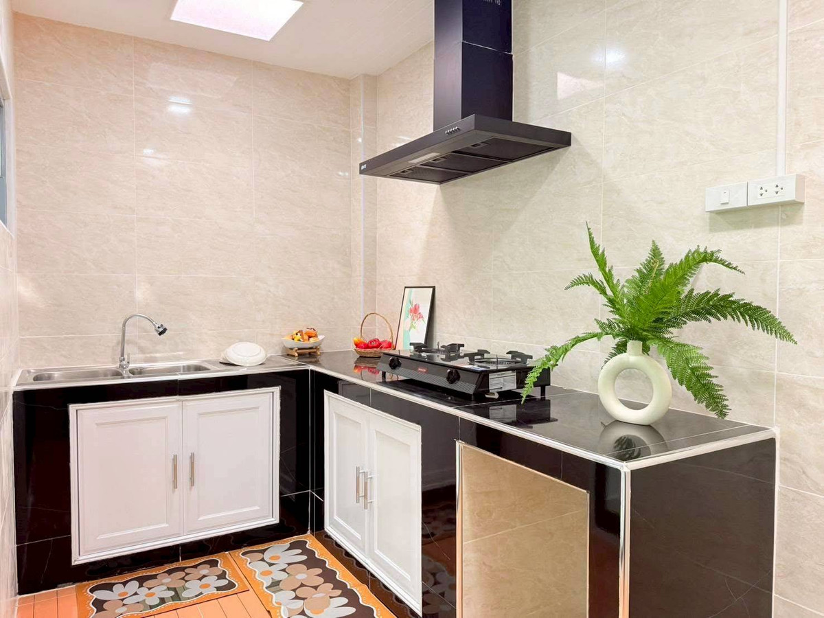 ขายทาวน์โฮมเสรีไทย-นิด้า : ขายบ้านนวกานต์ ซอยเสรีไทย 43 แยก 3 ถนนเสรีไทย  แขวงคลองกุ่ม เขตบึงกุ่ม กรุงเทพฯ 