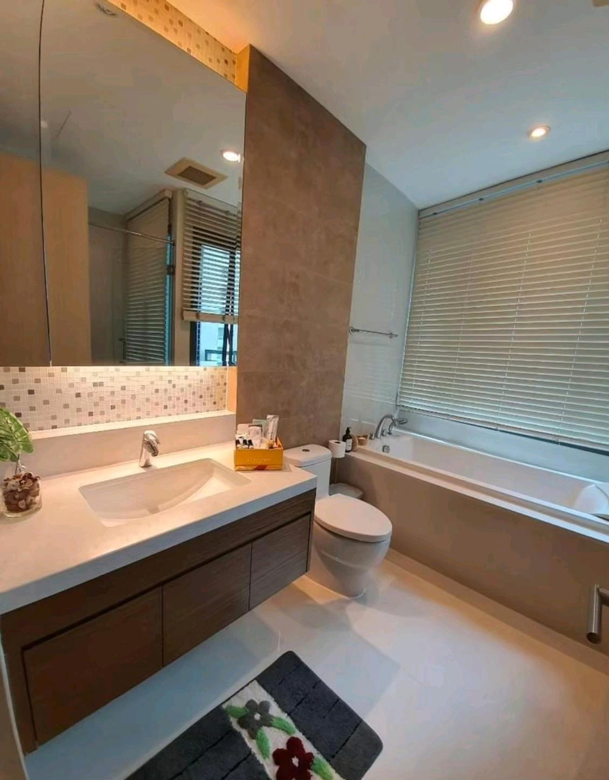 For RentCondoSukhumvit, Asoke, Thonglor : THB