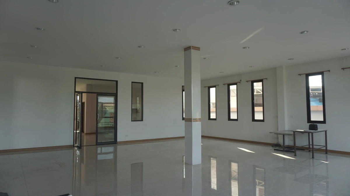 ให้เช่าโกดังพระราม 2 บางขุนเทียน : ให้เช่า โกดังพร้อมออฟฟิต 2 ชั้น ที่ดิน 286.4ตร.วา พื้นที่ใช้สอย 1,000 ตร.ม. ทำเลพระราม 2 ซอยเลียบคลองบางน้ำจืด ผังสีชมพู รถเทรลเลอร์ตู้20ฟุต เข้าออกได้