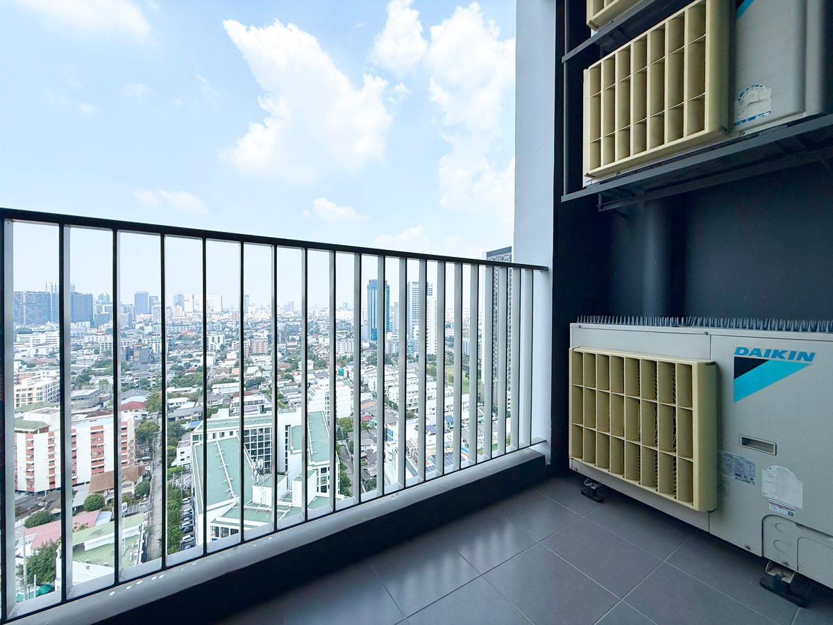 ขายคอนโดลาดพร้าว เซ็นทรัลลาดพร้าว : 🚀 Chapter One Midtown ลาดพร้าว24 - 58ตรม. 2นอน2น้ำ ห้องมุม ชั้นสูง 092-545-6151 (ทีม)