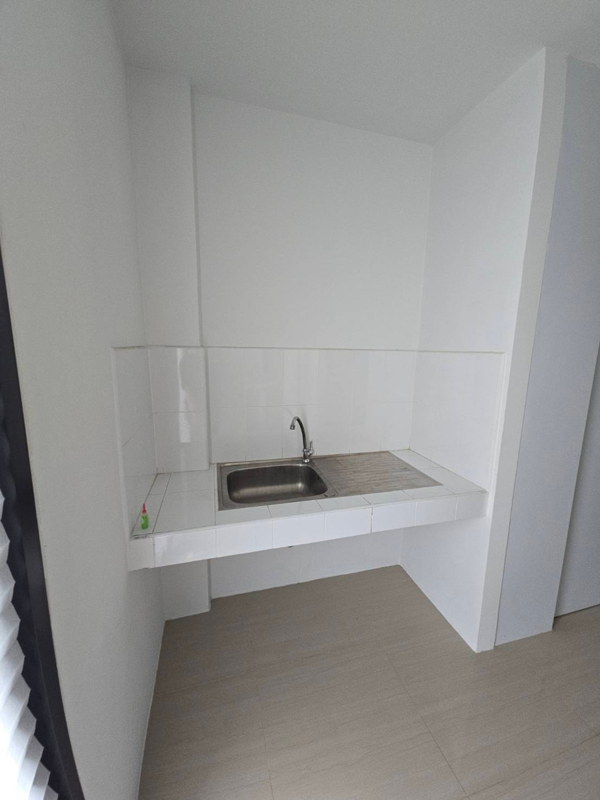 ให้เช่าอาคารพาณิชย์นวมินทร์ รามอินทรา : ให้เช่า  โฮมออฟฟิศ 4 ชั้น ถนนรามอินทรา109(พระยาสุเรนทร์)