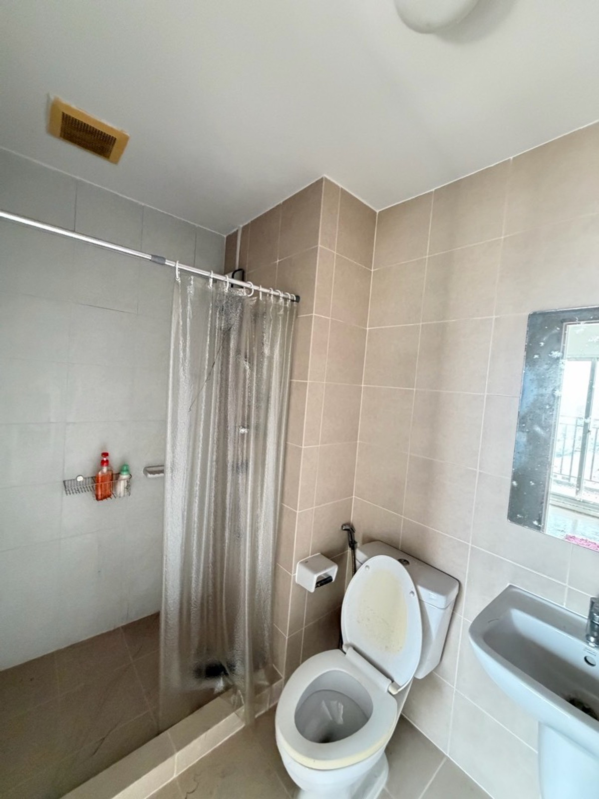 ขายคอนโดสมุทรปราการ สำโรง : ห้องติดบันไดหนีไฟ ไม่มีเสียงรบกวน ส่วนตัวเวอร์