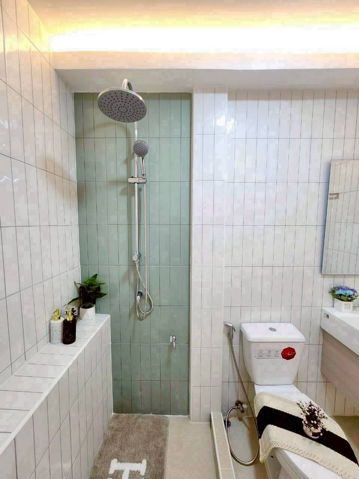 For SaleTownhomePathum Thani,Rangsit, Thammasat : 2-story townhouse for sale, Fah Rangsit Village, Rangsit Khlong 4, area 16 square meters, 2 bedrooms, Rangsit Nakhon Nayok Road, Bueng Yitho Subdistrict, Thanyaburi District, Pathum Thani.