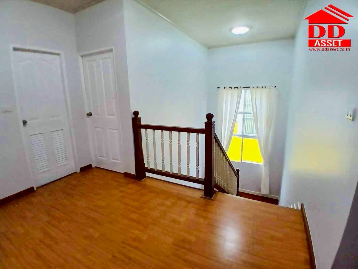 For RentHouseMin Buri, Romklao : For rent, Passorn Village 13 Soi Suwinthawong 86 Code: H8282