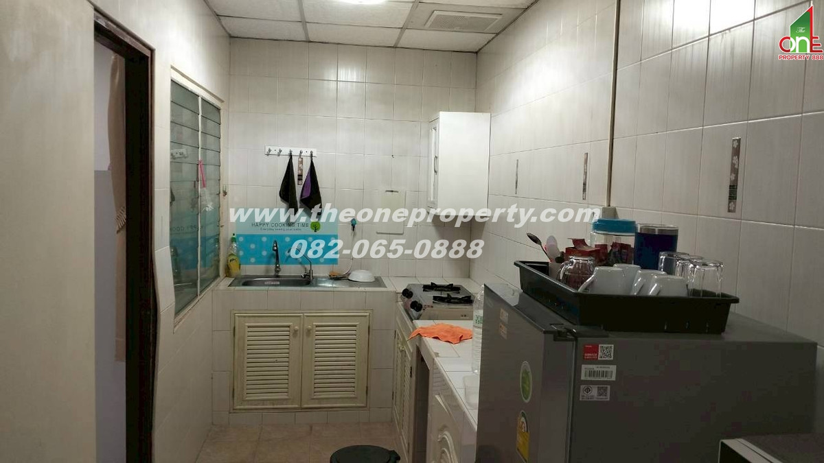 For SaleTownhomePathum Thani,Rangsit, Thammasat : 2-story townhouse, newly renovated, 21.9 sq m., Thai Somboon Village 2, Rangsit, Khlong 3, Liab Khlong Sam Road, Khlong Sam, Khlong Luang, Pathum Thani.