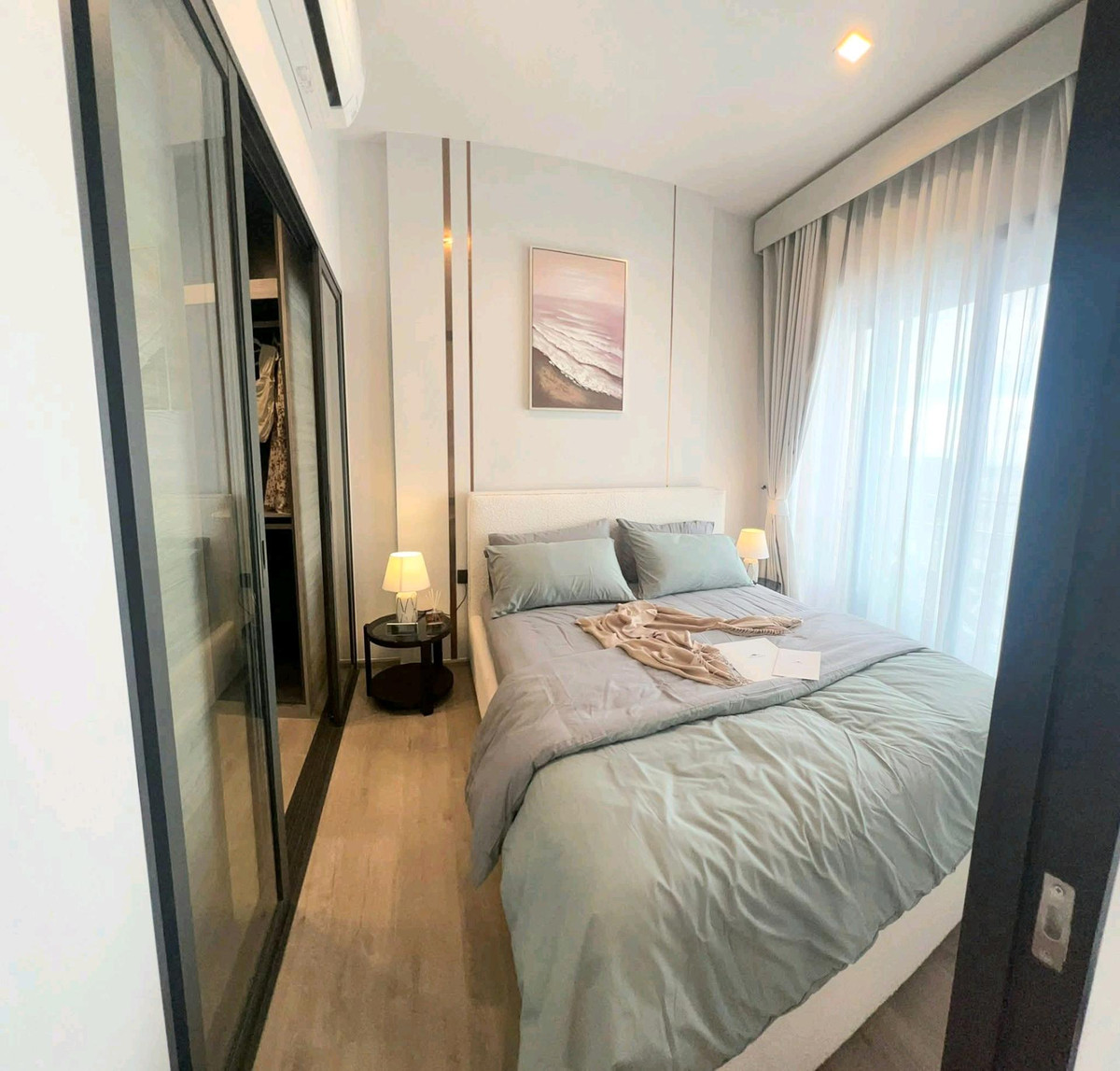 For RentCondoLadprao, Central Ladprao : For rent: The Crest Park Residences, luxury condo, fully furnished, near MRT Phahon Yothin and BTS Lat Phrao Intersection.